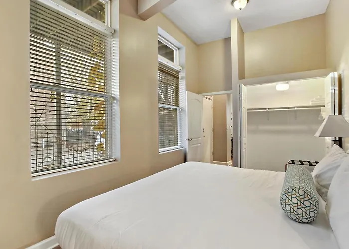 Appartement Splendid 4br Close To Bars & Restaurants - Damen 1r
